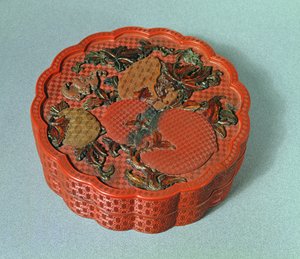 Krabice s okrovou, zelenou a hnědou výzdobou, 18. století (rumělkový lak) od Chinese School