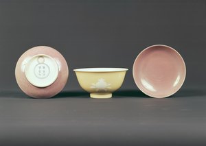 Kruhová mísa, období Chien Lung (1736-95) (keramika) od Chinese School