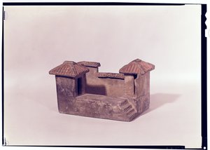 Pohřební model domu, dynastie Han (terakota)
