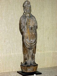 Kouan-yin, bódhisattva soucitu, dynastie Song (960-1276) (malované dřevo) od Chinese School