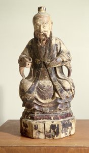 Lao-Tzu (asi 604-531) s korunou Mistra (malované dřevo)