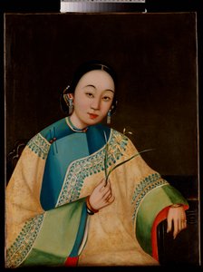 Portrét dvorní dámy, sedící poloviční délka ve vyšívaném rouchu, držící květinu, polovina 19. století od Chinese School