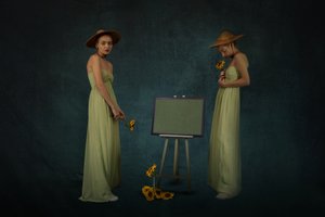 Elegantní ženy a slunečnice od Christine von Diepenbroek