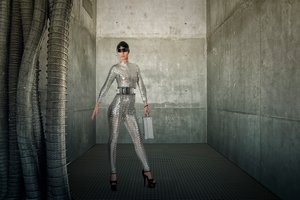 Elegantní futuristická žena