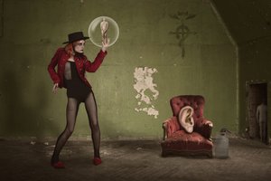 Surreálná bublina jedné ženy od Christine von Diepenbroek
