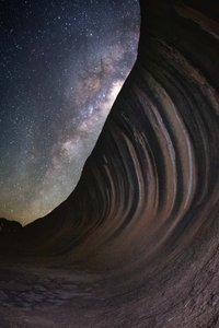 Mléčná dráha nad Wave Rockem