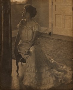 Paví pero, c. 1902.