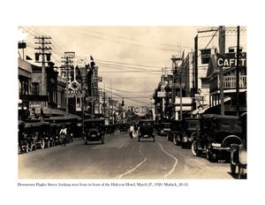 Flagler Street, při pohledu na západ od hotelu Halcyon, 27. března 1920