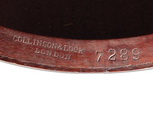 Viktoriánský vykládaný příležitostný stůl, detail, cca 1880 (palisandr a slonovina)