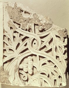 Fragment vlysu, z kláštera Apa Jeremias, Sakkara (vápenec)