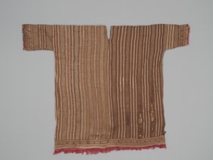 Tunika s rukávy, cca 1300-1470 (bavlna a velbloudí vlákno) od Culture Chimu