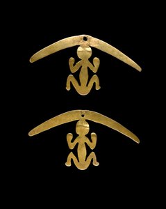 Pair of Ear Dangles, 600-1600 n. l. (tečené a broušené zlato) od Culture Nariño