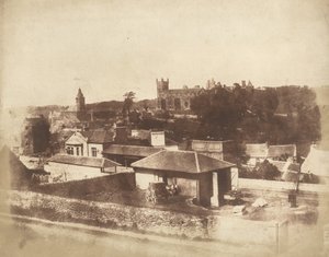 Linlithgow od nádraží s radnicí, kostelem sv. Michala a palácem, 1843-1847 (foto) od David Octavius Hill