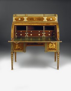 Kancelář mechanického válce, držáky připisované Francoisi Redmondovi, kolem 1777-80 (namontovaný na ormolu, amboyna vykládaná mosazí, tulipánové dřevo, mořený platan a intarzie) (viz také 486554)