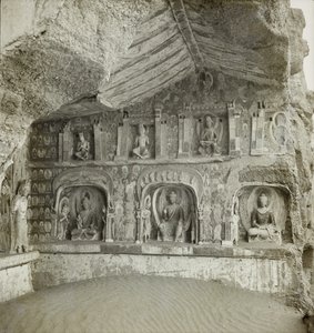 Sochy Buddhů a bódhisattvů, jeskyně 259, severní stěna, jeskyně Dunhuang, Čína, Foto 1275/1 (114) od Desmond Parsons