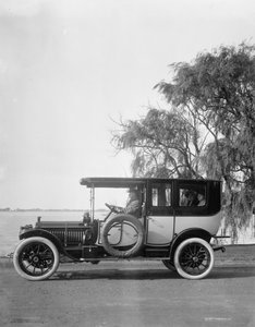 Sedan Packard 1912 od Detroit Publishing Co.