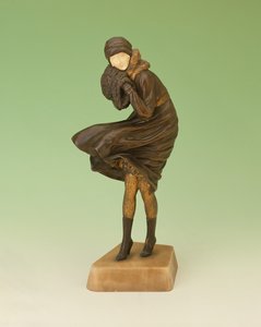 The Squall (bronz a slonovina) od Dimitri Chiparus