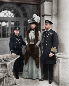 „Náš král námořníků, jeho choť a námořní dědic trůnu“, 1910 od Dinham