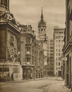 U základny pomníku Fish Street Hill, c1935. od Donald McLeish