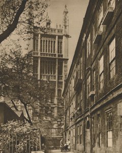 Pinnacled Tower of the Records Office z Cliffords Inn, c1935. od Donald McLeish