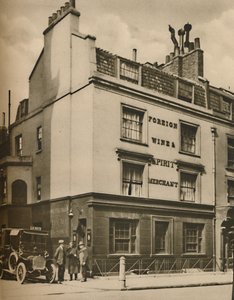 Běžící pěšák, Obrázek Old Mayfair, c1935. od Donald McLeish