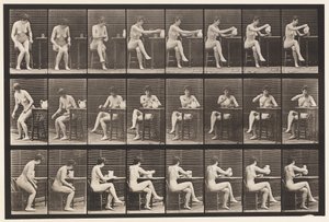 Talíř 244. Sedící zkřížené nohy, plnící pohár ze džbánu od Eadweard Muybridge