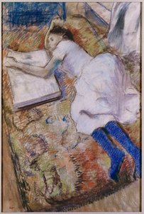 Mladá dívka natažená při pohledu na album, c.1889 od Edgar Degas