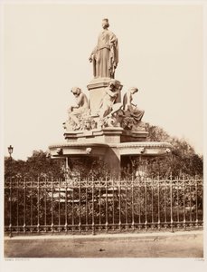 Nîmes, kašna od Édouard Baldus