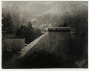 Ve stínu Jomyoji, 1994