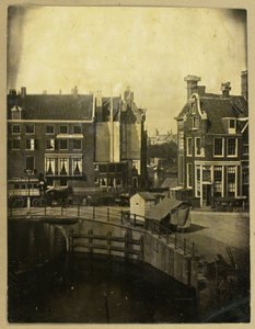 Pohled na penzion Rondeel v Amsterdamu z domu fotografa