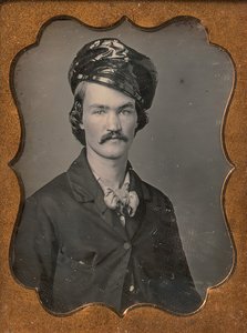 Muž s knírem na klobouku z olejové kůže, 1854-55. od Edward M. Tyler