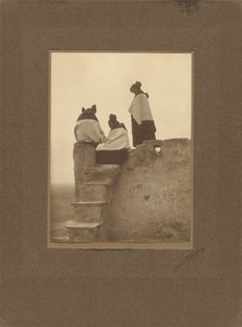 [Hopiové, sledující tanečníky] od Edward S. Curtis