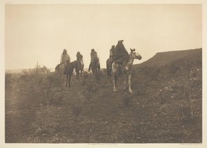 Desert Rovers - Apache, 1903. od Edward Sheriff Curtis