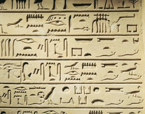 Pohřební stéla Majordomo Khentekhtayaun, hieroglyfy hlásící seznam příbuzných zesnulého od Egyptian 12th Dynasty
