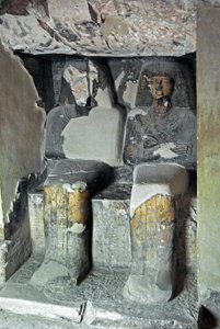 Egyptský starověk: sochy poblíž hrobky Kha em Het (Khaemhat) inspektora podkroví a písaře na dvoře Amenophise III (TT57) představující písaře a Imhotepa. 18. dynastie. 1530-1290 před naším letopočtem. Vallee des Nobles. Luxor, Západní břeh Jordánu, Egypt od Egyptian 18th Dynasty