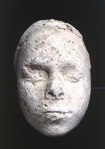 Mužská maska, možná studie sochaře, z Tell El-Amarna, kolem 1353-1295 př.nl (sádra)