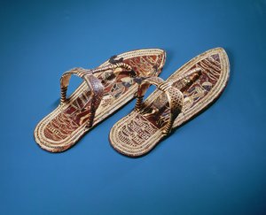 Sandály, Tutanchamonova hrobka, Nová říše (zlato a kůže)