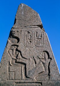 Obelisk s reliéfy a nápisy Ramsese II, Velký Amonův chrám, Tanis, Egypt, Egyptská civilizace, Nová říše, Dynastie XIX od Egyptian 19th Dynasty