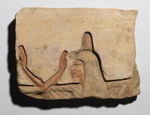 Deska zobrazující ženu s vonným kuželem, Nová říše, cca 1352-1336 př.nl (pískovec)