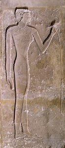 Sloup zobrazující ženu vonící lotosový květ, Stará říše, 2423-2263 př.n.l.