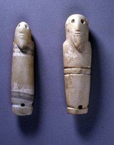Štítky s vousatými mužskými hlavami (slonovina) od Egyptian Egyptian