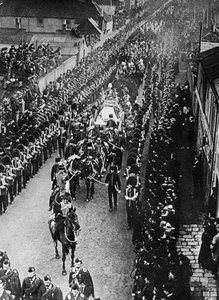 Odchod královny Viktorie, 1901 1937 od Elliott and Fry
