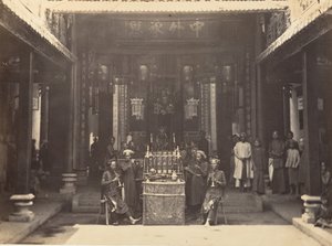 Náboženský obřad v čínské pagodě Cholen, Saigon, Cochin, Čína, 1866. od Emile Gsell