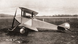 Sopwith Tabloid, jednomístný průzkumný traktorový dvouplošník používaný během první světové války, z The Illustrated War News, 1915 od English Photographer