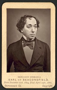 Benjamin Disraeli, hrabě z Beaconsfield, pamětní fotografická karta (černobílá fotografie) od English Photographer