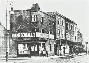 Bentalls, Clarence Street, Kingston: celkový pohled, 1890 od English Photographer
