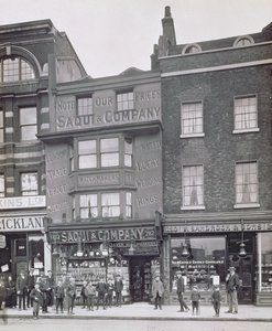 Bishopsgate, z Historic London Buildings od Alfreda a Johna Boola (f.1850-1900) a Henryho Dixona (1820-92) od English Photographer