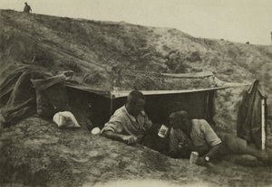 Britští vojáci mimo službu v táboře v Tel-el-Jemi, Palestina, říjen 1917 (černobílá fotografie) od English Photographer