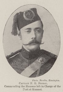 Kapitán F E Bishop, velící Haussům, zůstal velení pevnosti v Kumasi od English Photographer