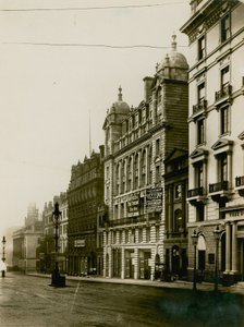 Carlton House, postavený na místě kaple svatého Filipa na Regent Street v Londýně v roce 1904. od English Photographer